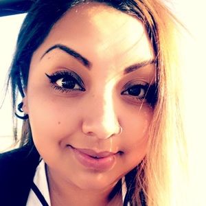 Meet your Posher, Annakaren